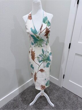 Sleeveless V-Neck Cream Floral Midi Dress